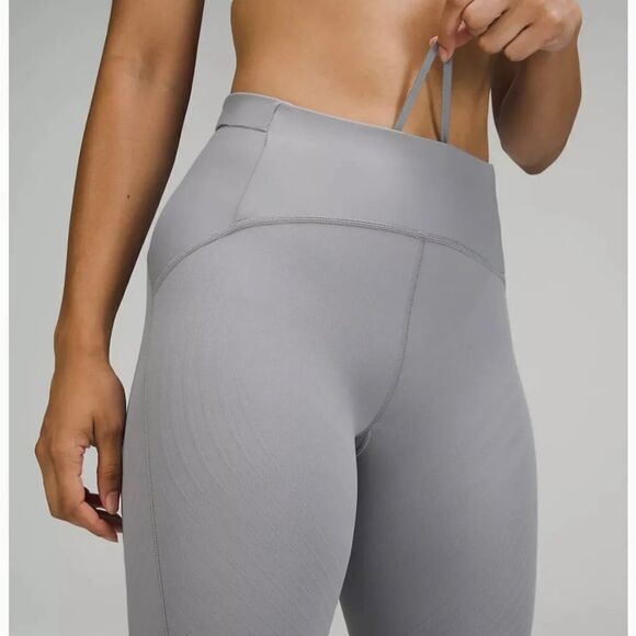 Lululemon SenseKnit Running High-Rise Short 10" - Picture 7 of 7